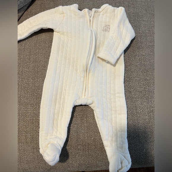Elephant and Castle white footie pjs - Picture 1 of 3